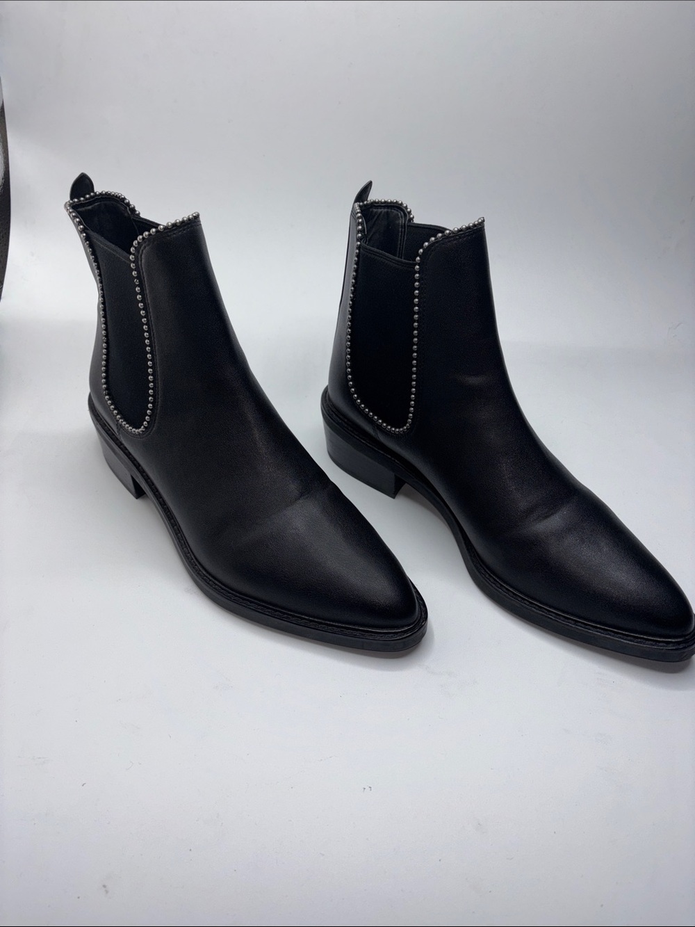 Coach Bowery Bead Chain Women’s Black Leather Slip On Chelsea Boot Size 9.5